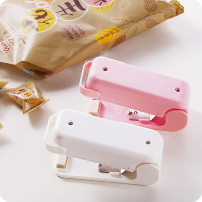 Portable Mini Sealer Home Heat Bag Plastic Food Snacks Bag Sealing Machine (hazaaz.com)